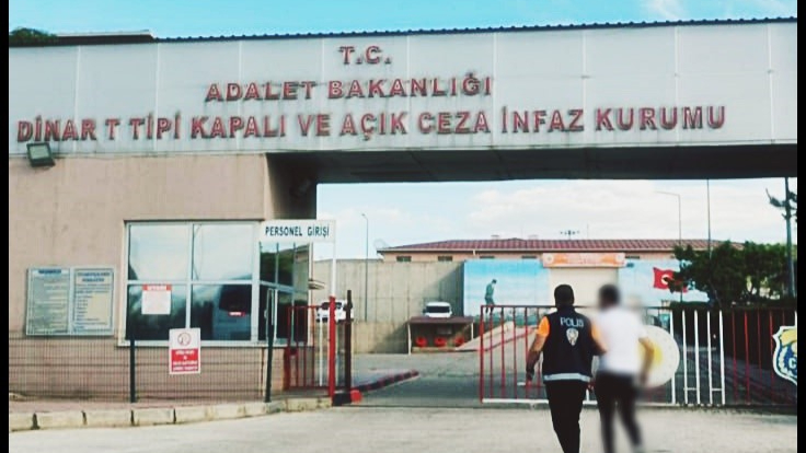 Kasten öldürme suçundan aranan şahsı polis yakaladı