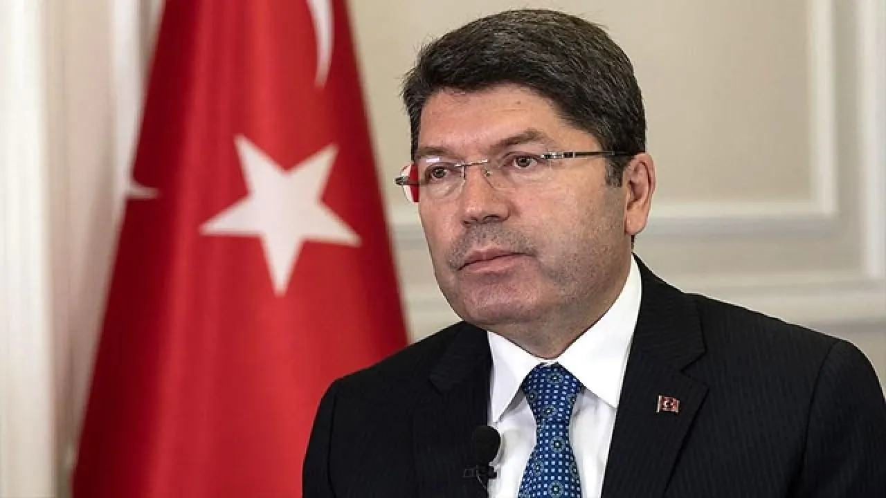 Adalet Bakanı Tunç'tan 'Memur Sınav, Atama ve Nakil Yönetmeliği'