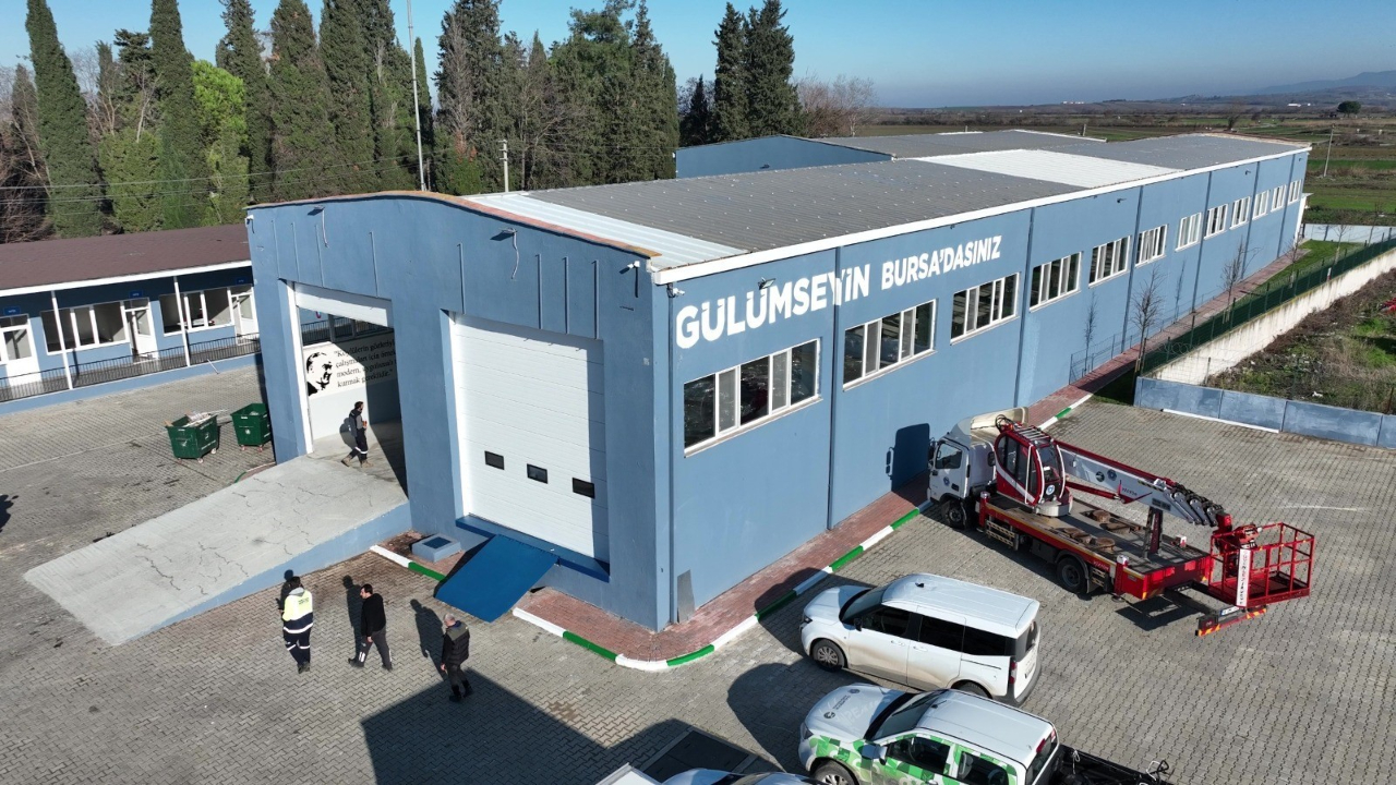 Bursa'da tesisin açılışına özel 10 bin bidon gübre hazırlandı