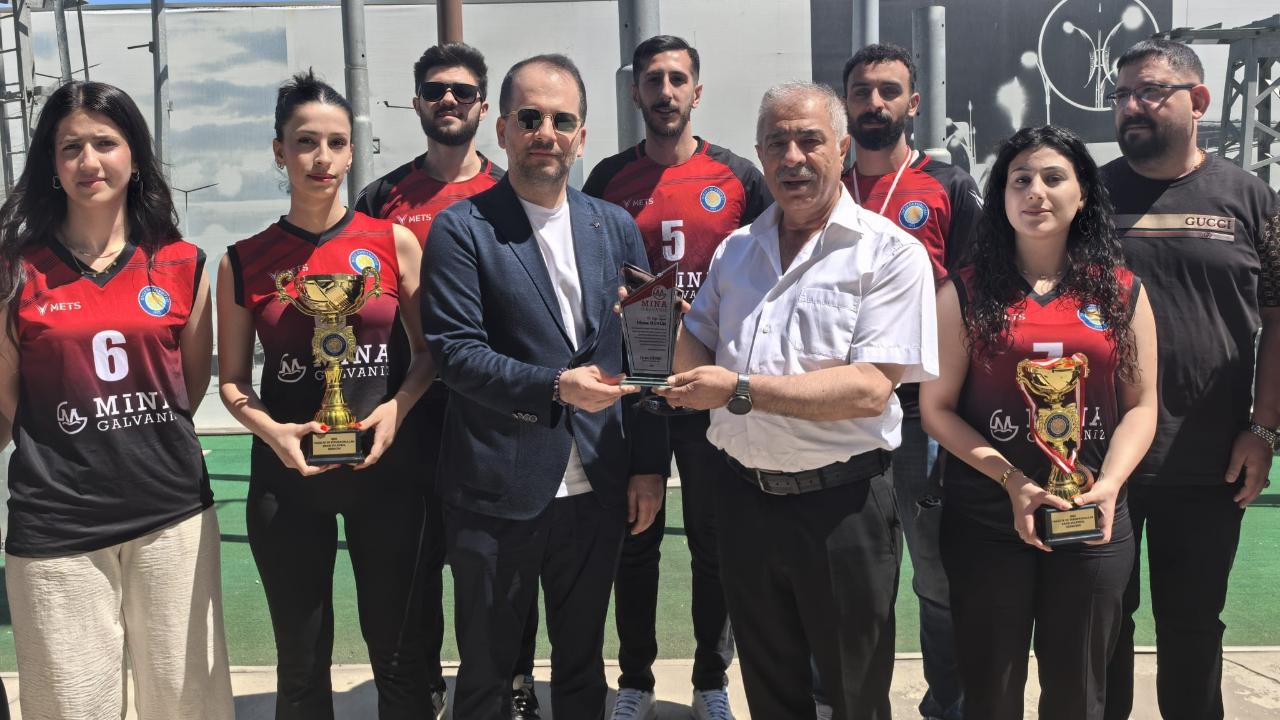Diyarbakır’da şampiyon oyunculara destek