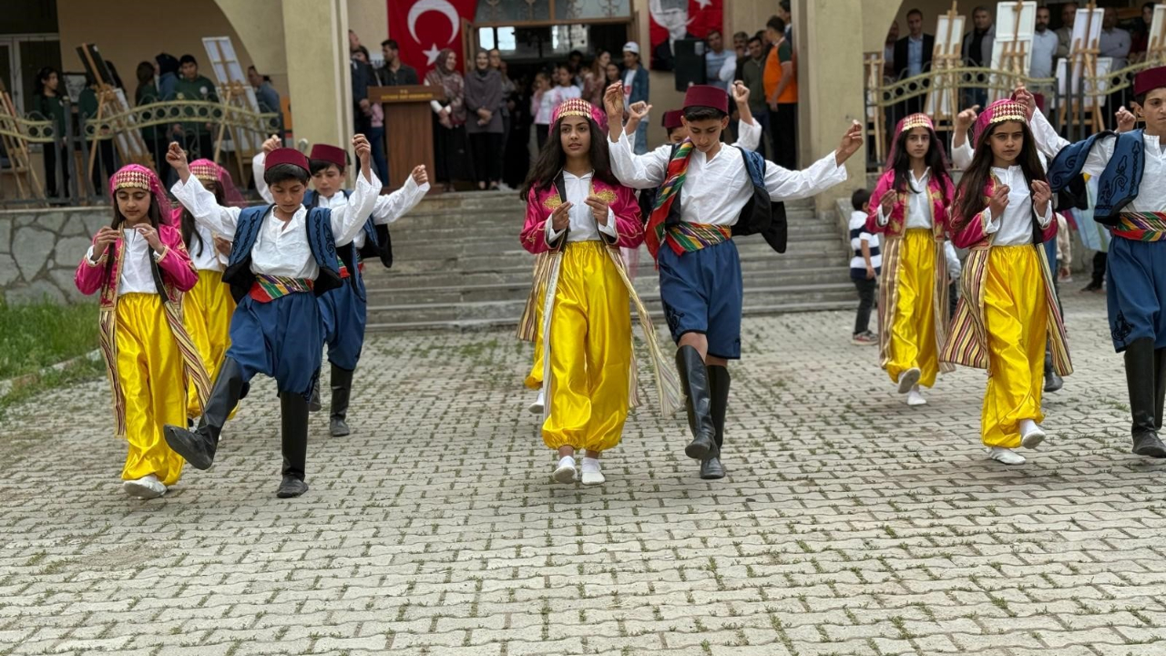 Patnos'ta "Bilim Sanat ve Eğitim Şöleni " düzenlendi