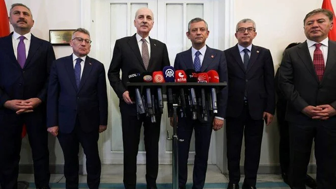 Numan Kurtulmuş'tan CHP'ye ziyaret!