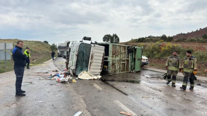 Ankara’da belediye kamyonu devrildi! 1 ölü