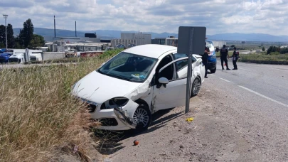 Balıkesir’de iki araç çarpıştı! 3 yaralı