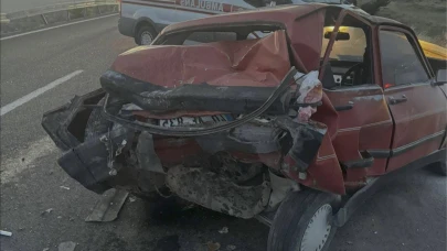 Kırıkkale'de otomobil ile kamyonet çarpıştı: 1 ölü, 2 yaralı
