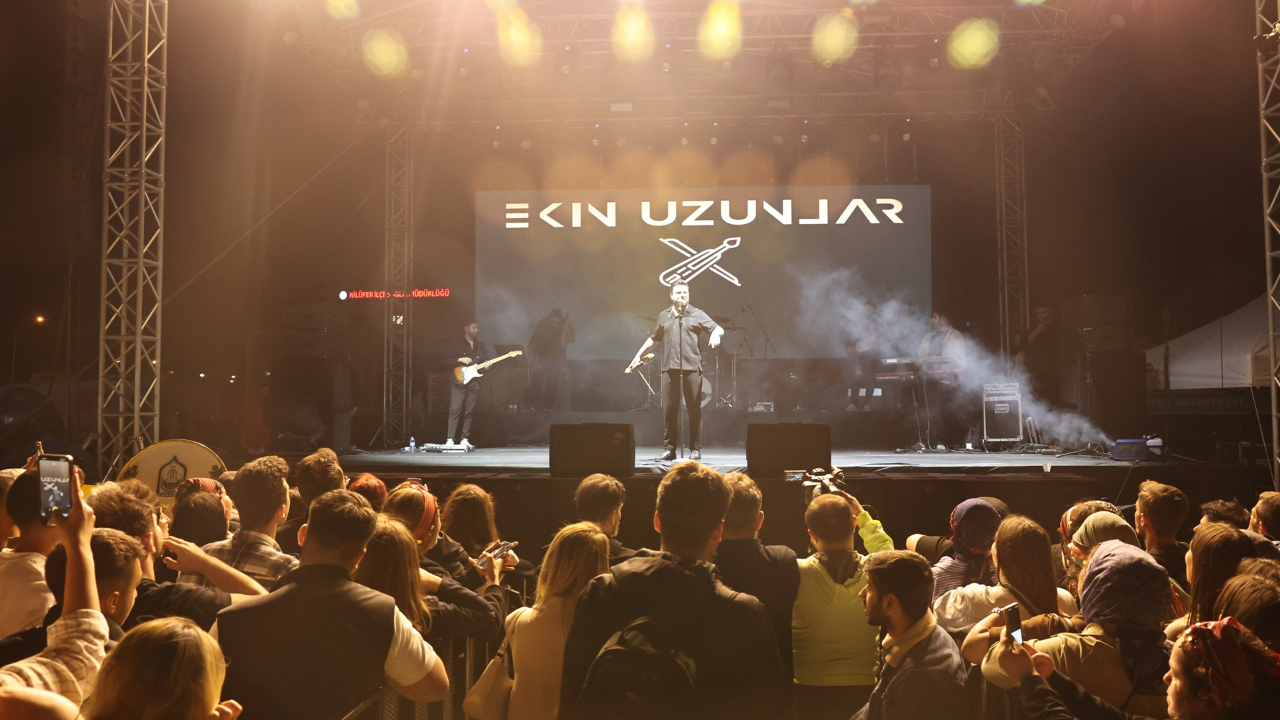 Nilüfer Karadeniz Festivali’nde Ekin Uzunlar rüzgarı esti