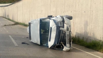 Tokat'ta minibüs devrildi! 10 yaralı