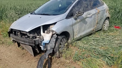 Karaman’da otomobil tarlaya devrildi! 1 yaralı