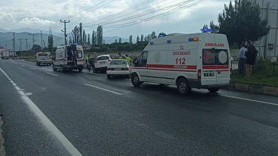 Kastamonu'da iki otomobil çarpıştı! 5 yaralı