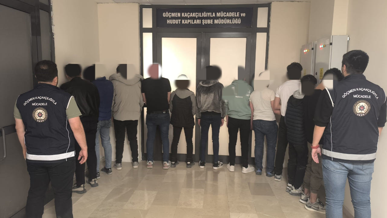 Afyonkarahisar’da düzensiz göçmen operasyonu! 9 kişi yakalandı