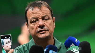 Ergin Ataman çılgına döndü: "Kimse benim ülkeme küfür edemez!"