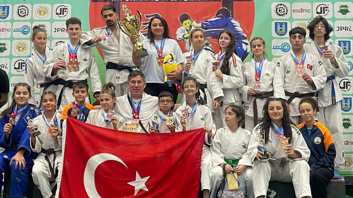 Osmangazi Belediye Spor Kulübü judocularından tarihi başarı