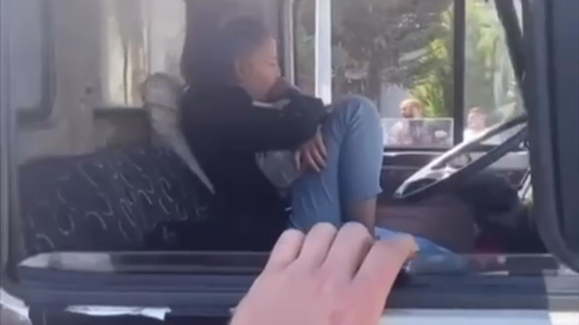 Çaldığı kamyonla kaza yapan kadın suçüstü yakalandı