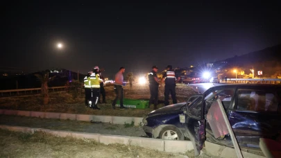 Aydın'da feci kaza... İki otomobil çarpıştı: 2 ölü, 3 yaralı