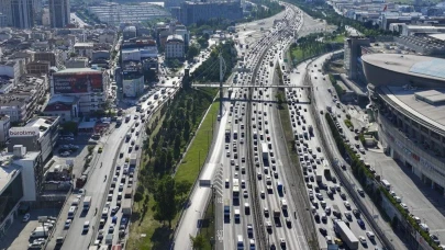 Yollarda bayram trafiği artıyor