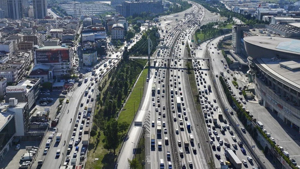 Yollarda bayram trafiği artıyor