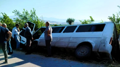 Denizli'de işçi servisi sazlıkların arasına devrildi! 6 yaralı
