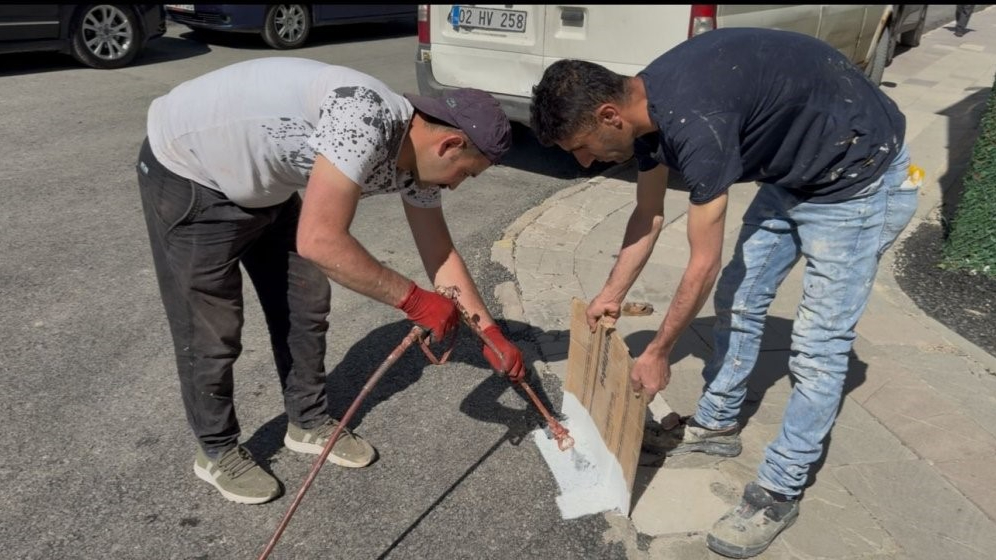 Yüksekova Devlet Hastanesi otoparkı yenilendi