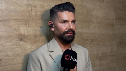 Bursa'nın ünlü sesi Mehmet Çevik'ten Mehmet Ali Erbil'e gönderme