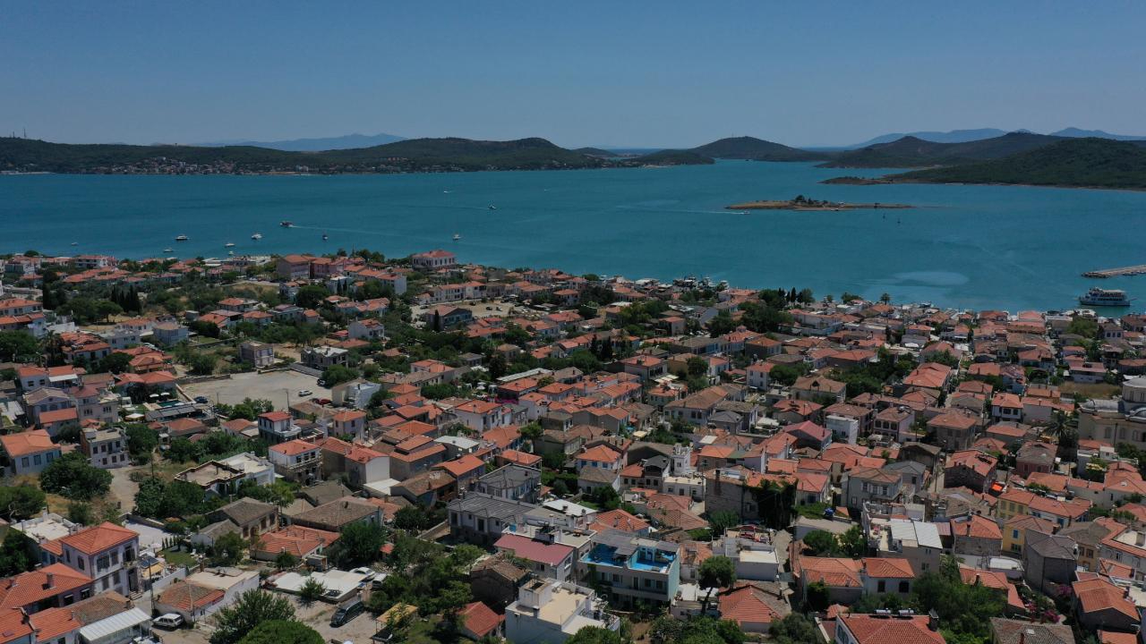 Kurban Bayramı'nda Ayvalık'tan Ege Adaları'na tatilci akını