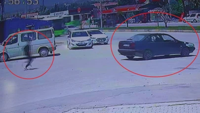 Olanlar film gibi: Freni unuttu aracın peşinden koştu!