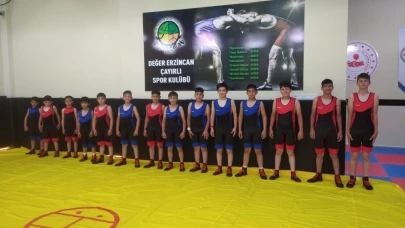Erzincan Valisi'nden sporcu gençlere forma desteği