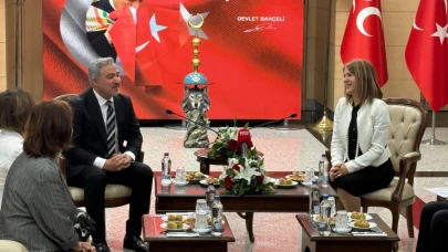 MHP, DEM Parti heyetini kabul etti