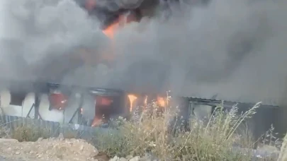 İşçilerin kaldığı konteynerlerde korkutan yangın!