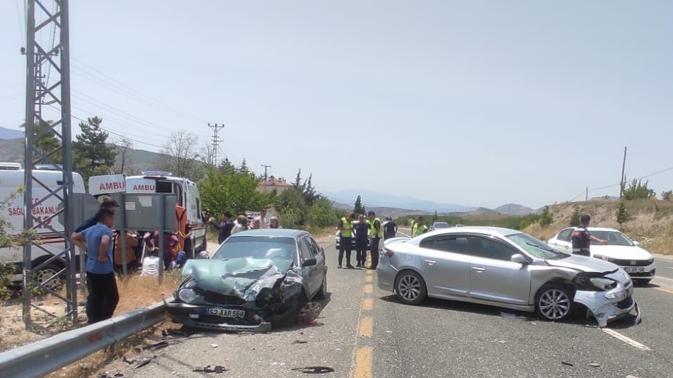 Elazığ’da trafik kazası: 5 yaralı