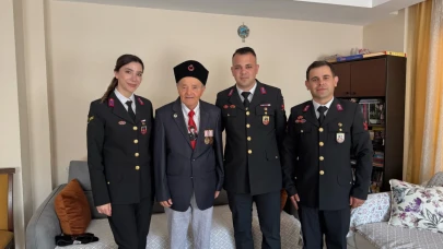 Aydın jandarması, bayramda şehit ailelerini ve gazileri unutmadı