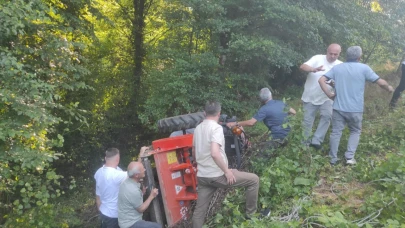 Zonguldak'ta kontrolden çıkan traktör devrildi: 1 yaralı