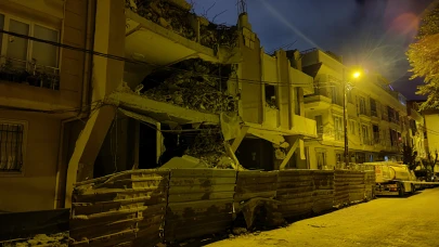 Avcılar'da 6 katlı binada kısmi çökme yaşandı