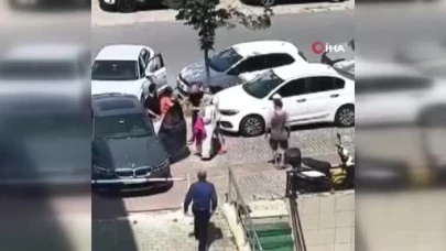 Yol verme kavgasında sürücüye bıçakla saldırdı