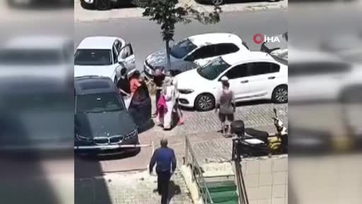 Yol verme kavgasında sürücüye bıçakla saldırdı