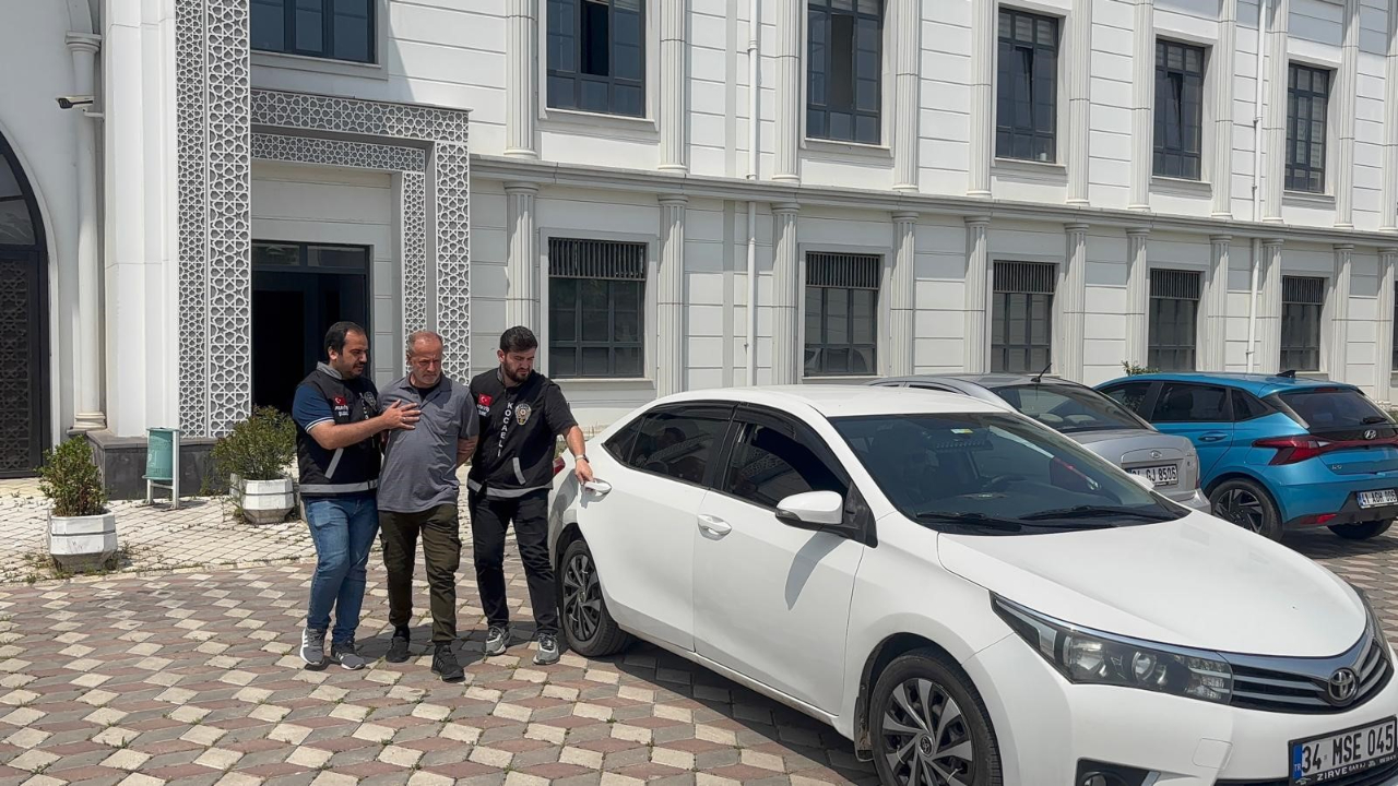 Sokak ortasında bir kişiyi başından vurarak öldürmüştü, tutuklandı