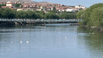 Tahtalı Köprü'nün denge demiri kırıldı! Yaya geçişi yapılamadı
