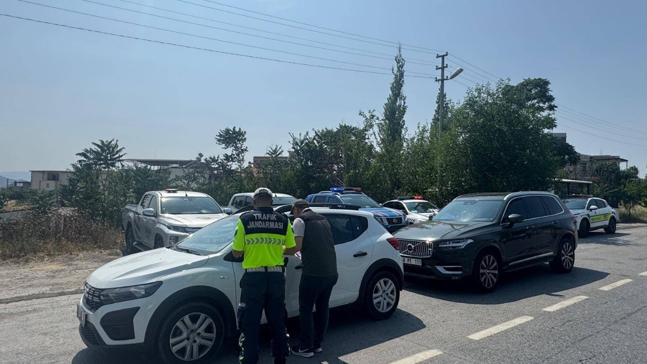 Karpuzlu'da jandarma ekiplerinden 'sıcak nokta' uygulaması