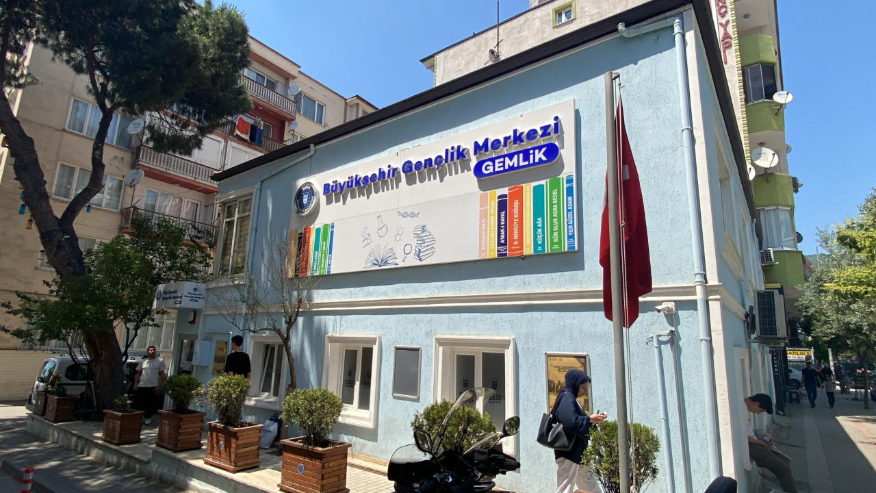 Bursa'da gençlik merkezleri, sınav haftasında 24 saat hizmette