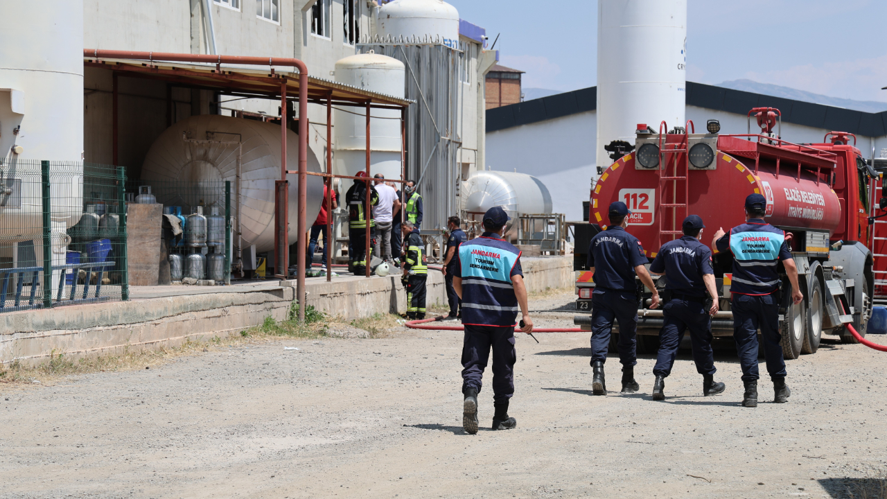 Elazığ'da gaz dolum tesisinde patlama! 3 yaralı