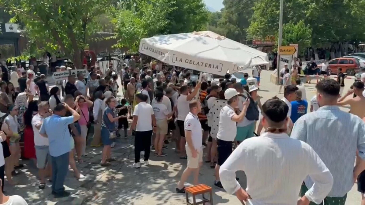 Kanyonda başına taş düşen 3 yaşındaki Yamaç kurtarılamadı