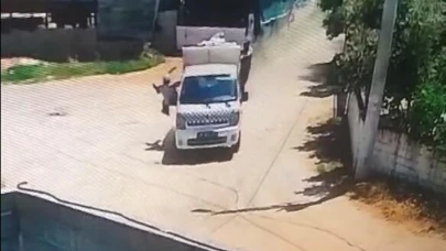 Aydın'da çöp aracından düşen işçi ağır yaralandı
