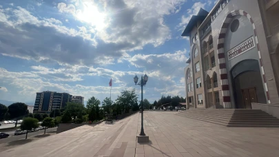 Depremde yıkılan apartman için 10 kamu görevlisine soruşturma izni