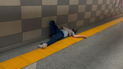 Bursa’da metro istasyonunda sızıp kaldı! " Ben neredeyim, bırakın yatayım"