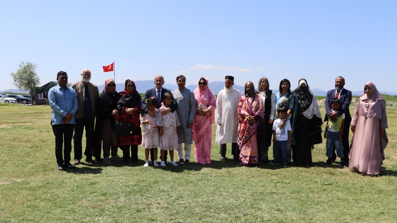 Beyşehir'de "Bangladeş Su Nilüferi" etkinlikleri