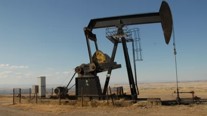 Brent Petrol, İsrail'in İran'a saldırmasıyla yükselişe geçti