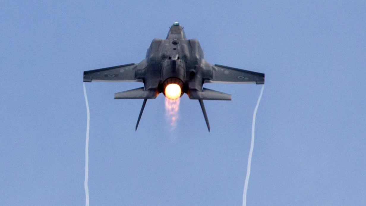 İran, İsrail’e ait iki F-35 savaş uçağını imha etti