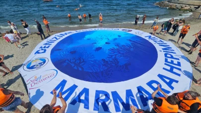 Mudanya'da müsilaj eylemi: 'Denizime Dokunma'