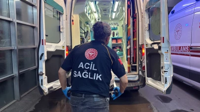 Akrebin soktuğu çocuk yaşam savaşı veriyor