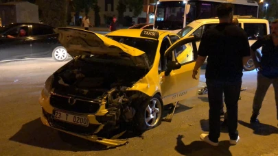 Elazığ'da otomobil ile taksi çarpıştı! 1 yaralı