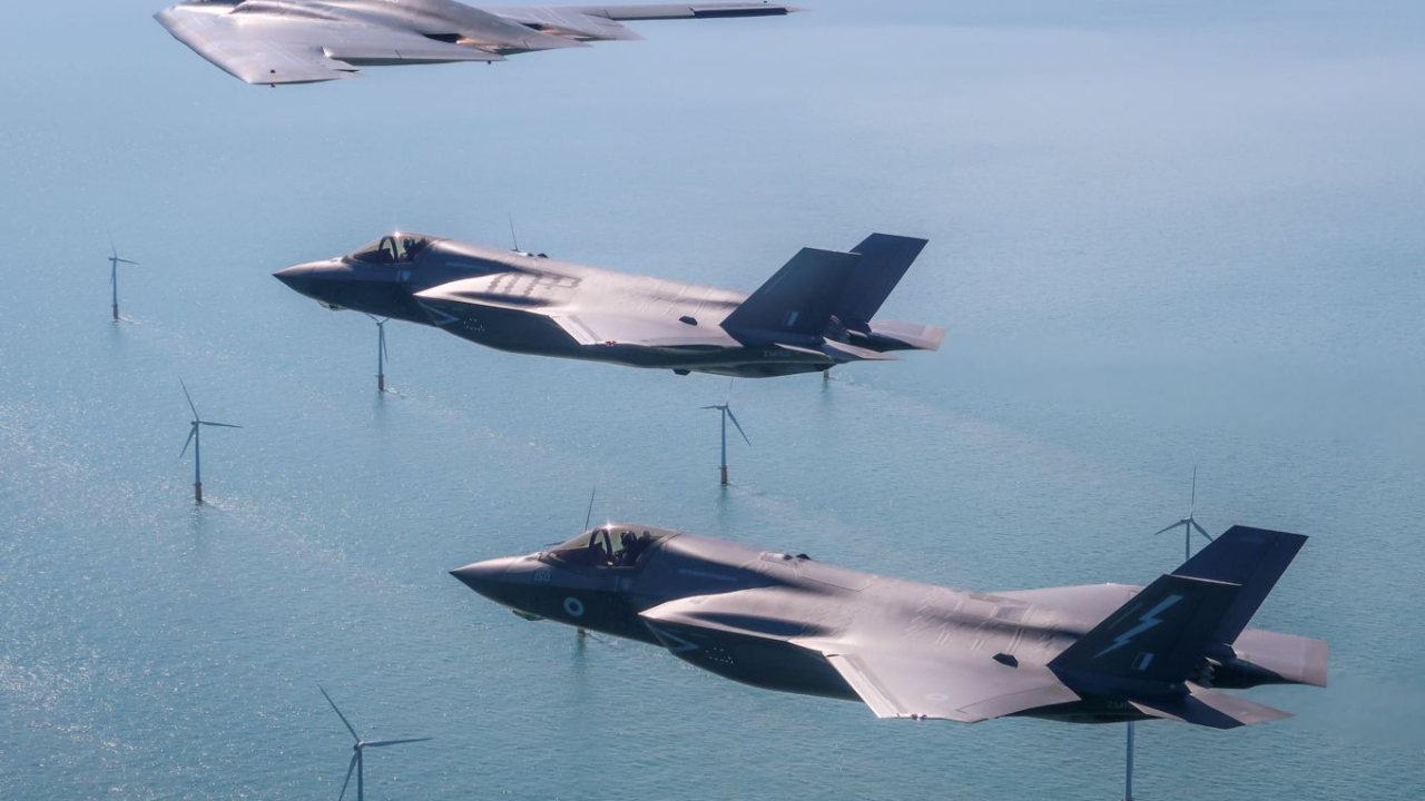 İngiltere'nin F-35 savaş uçağı Hindistan'a acil iniş yaptı
